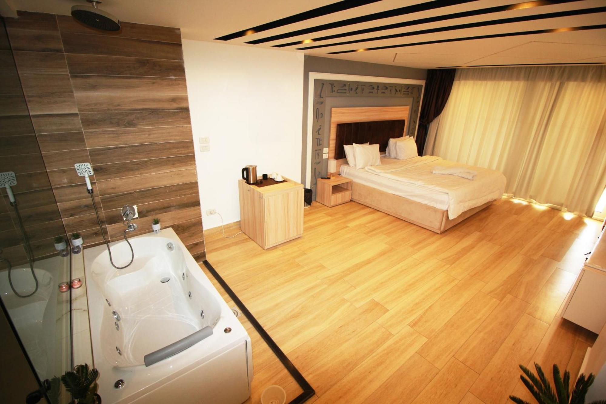 The Platinum Pyramid View Inn Kafrat al Jabal Exterior photo